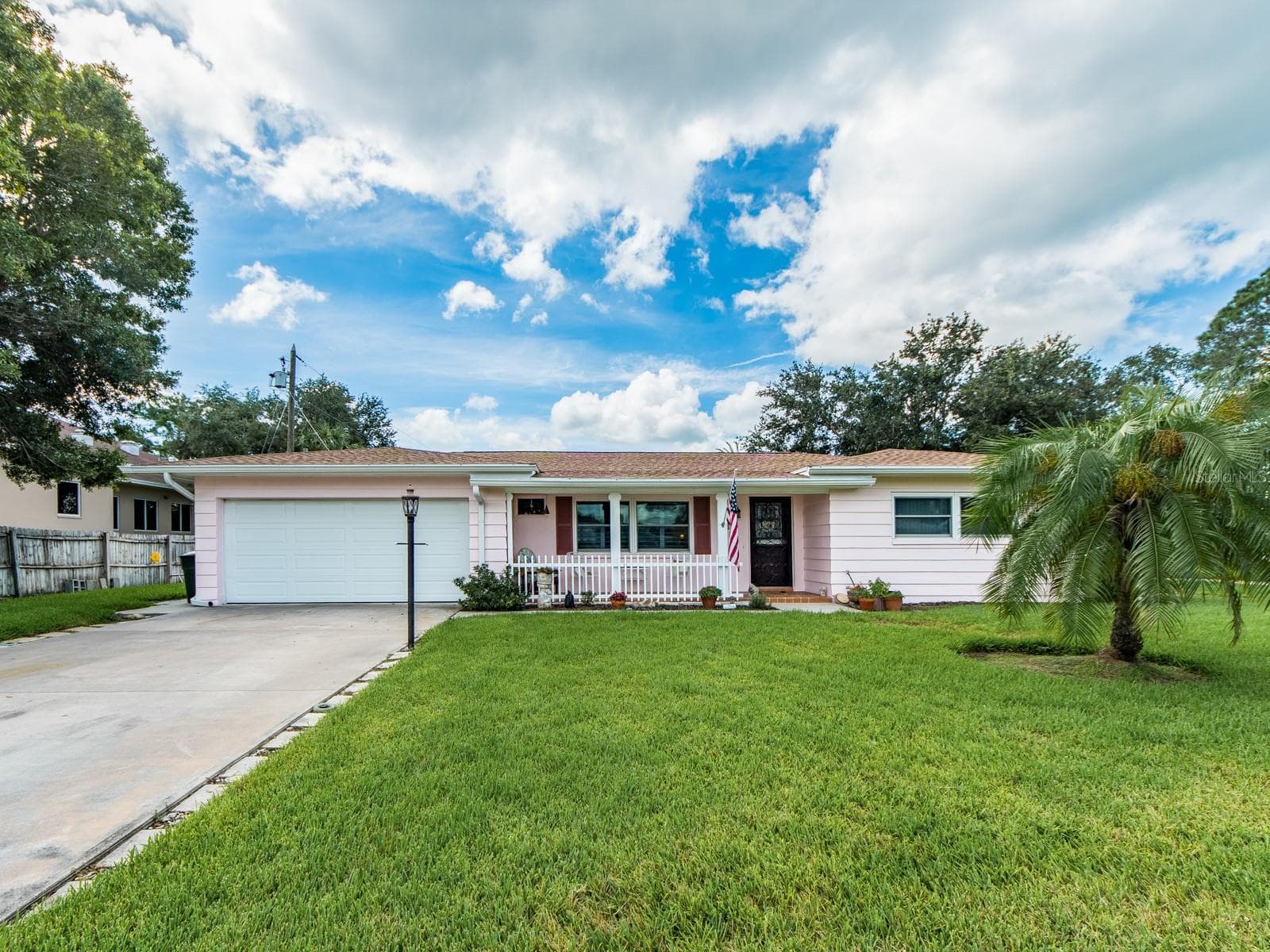 63 Nicholas Dr photo 2