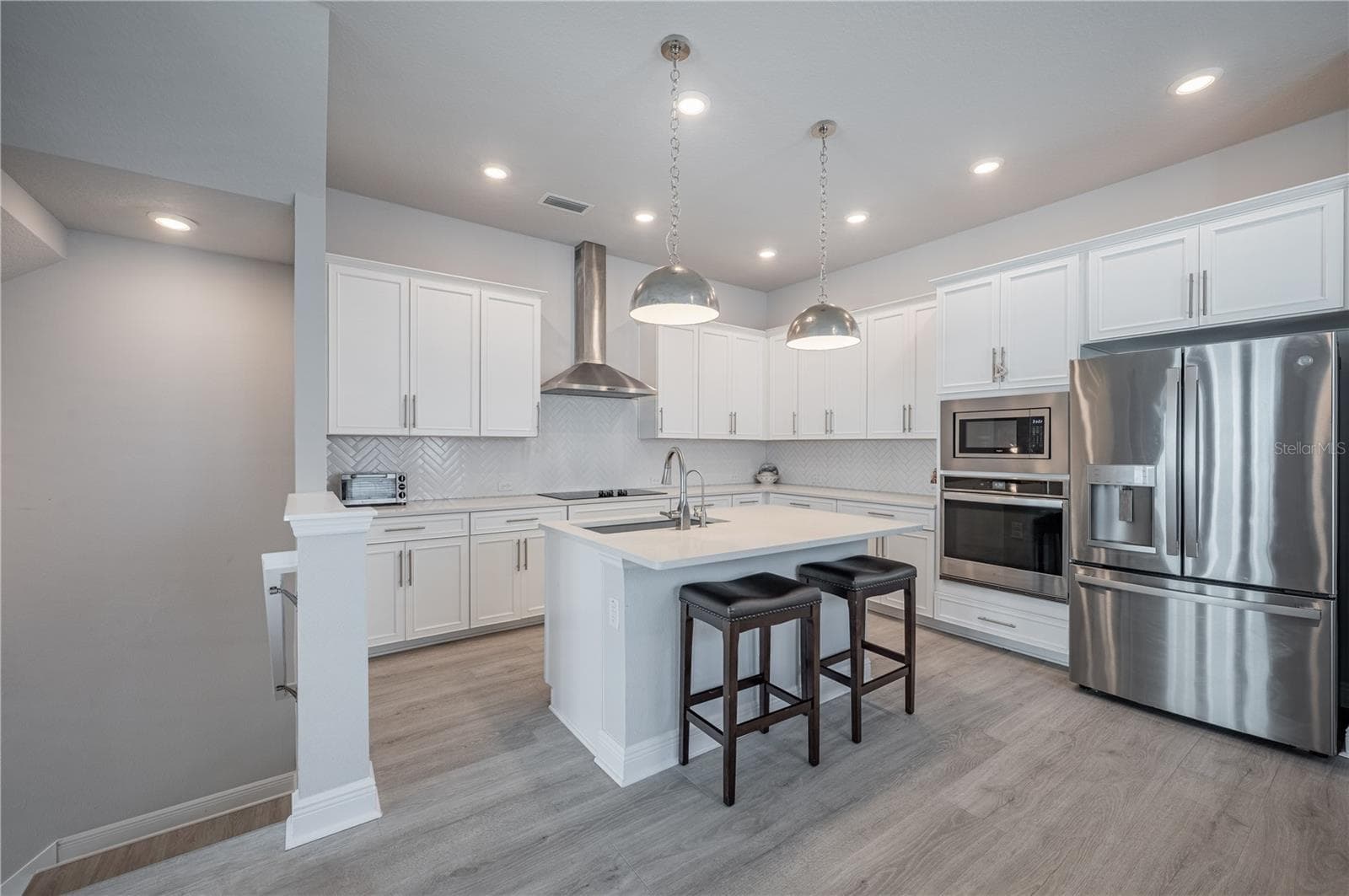 2400 Ezzell CT photo 5