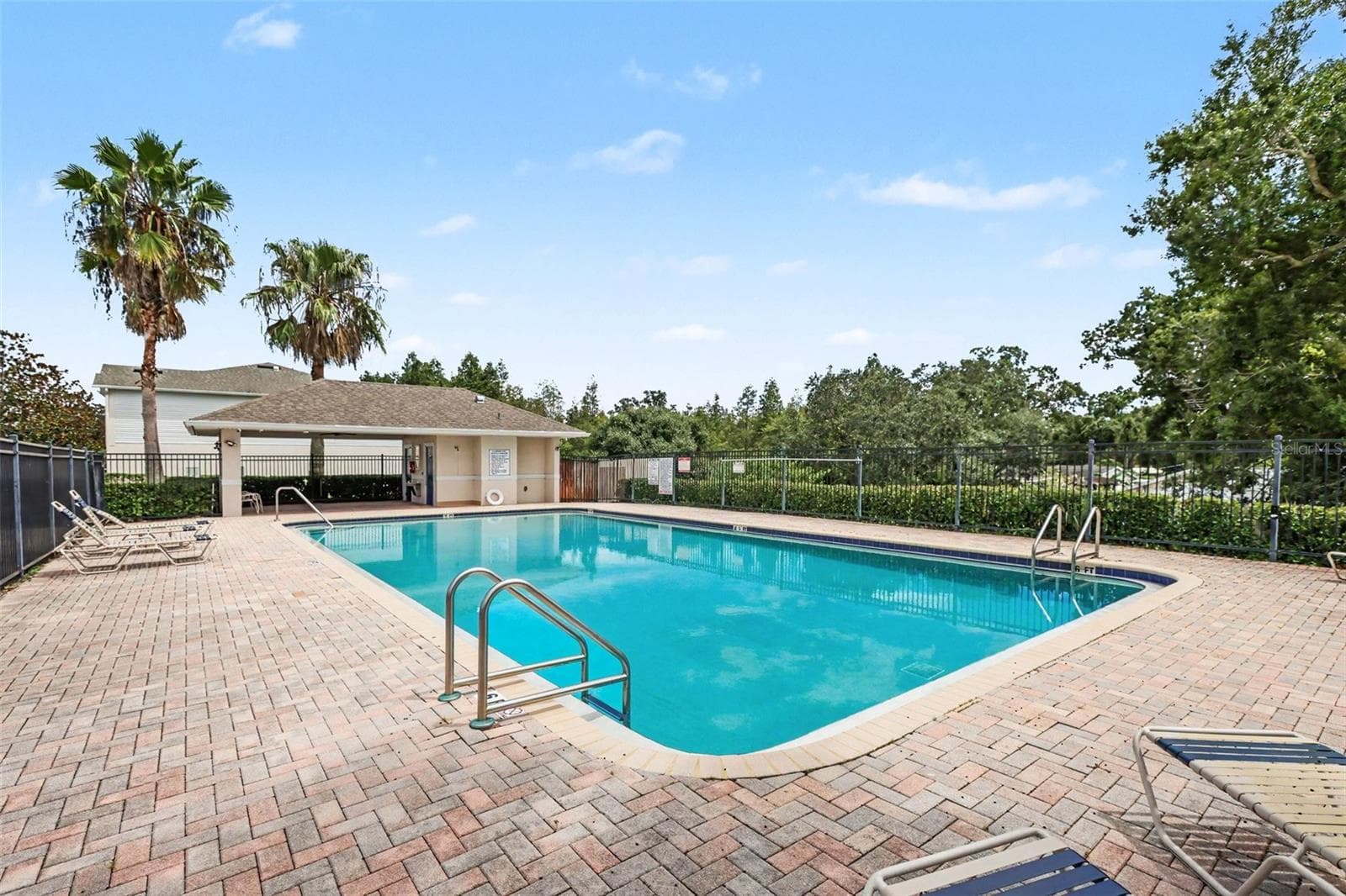 4607 Ashburn Square Dr photo 2