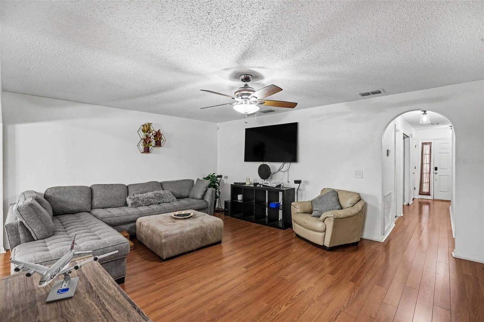4607 Ashburn Square Dr photo 4