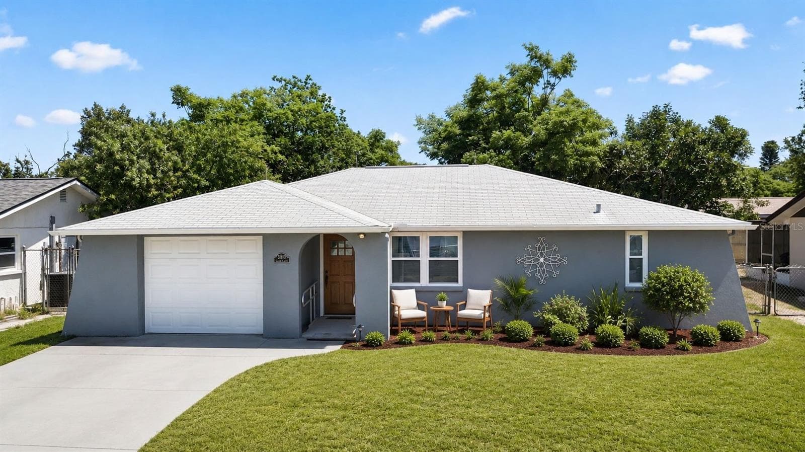8840 Carmen Ln photo 2