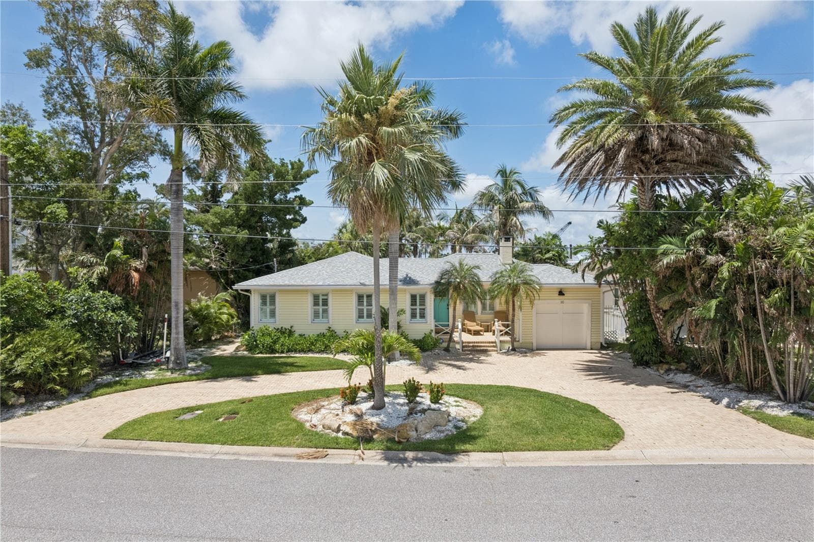 110 Devon Dr photo 3