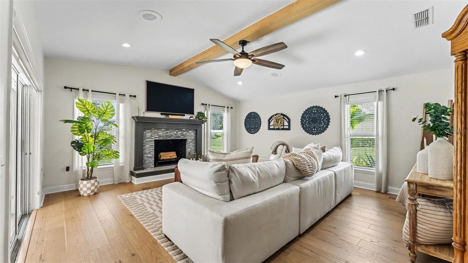 2267 Malachite Dr photo 4