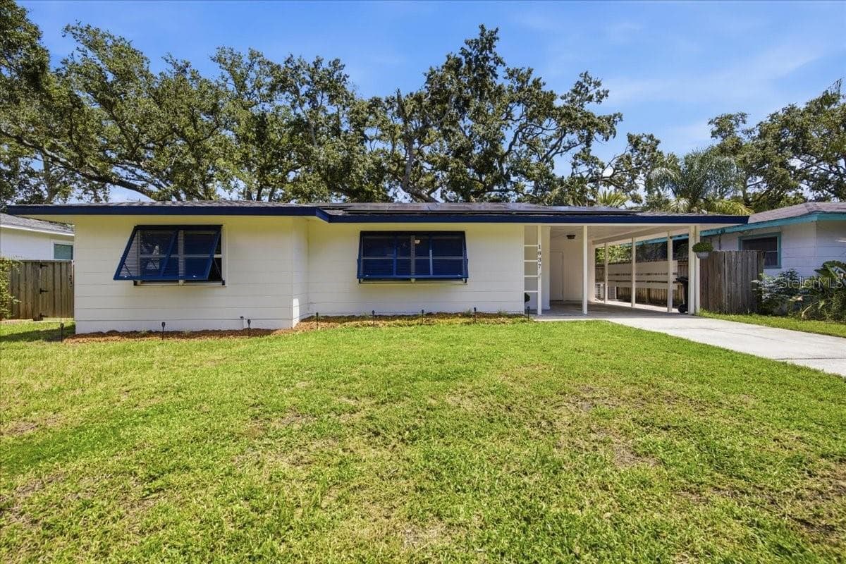 1837 Pasadena Dr photo 2