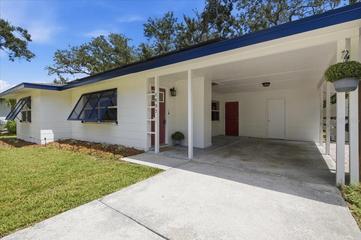 1837 Pasadena Dr photo 3