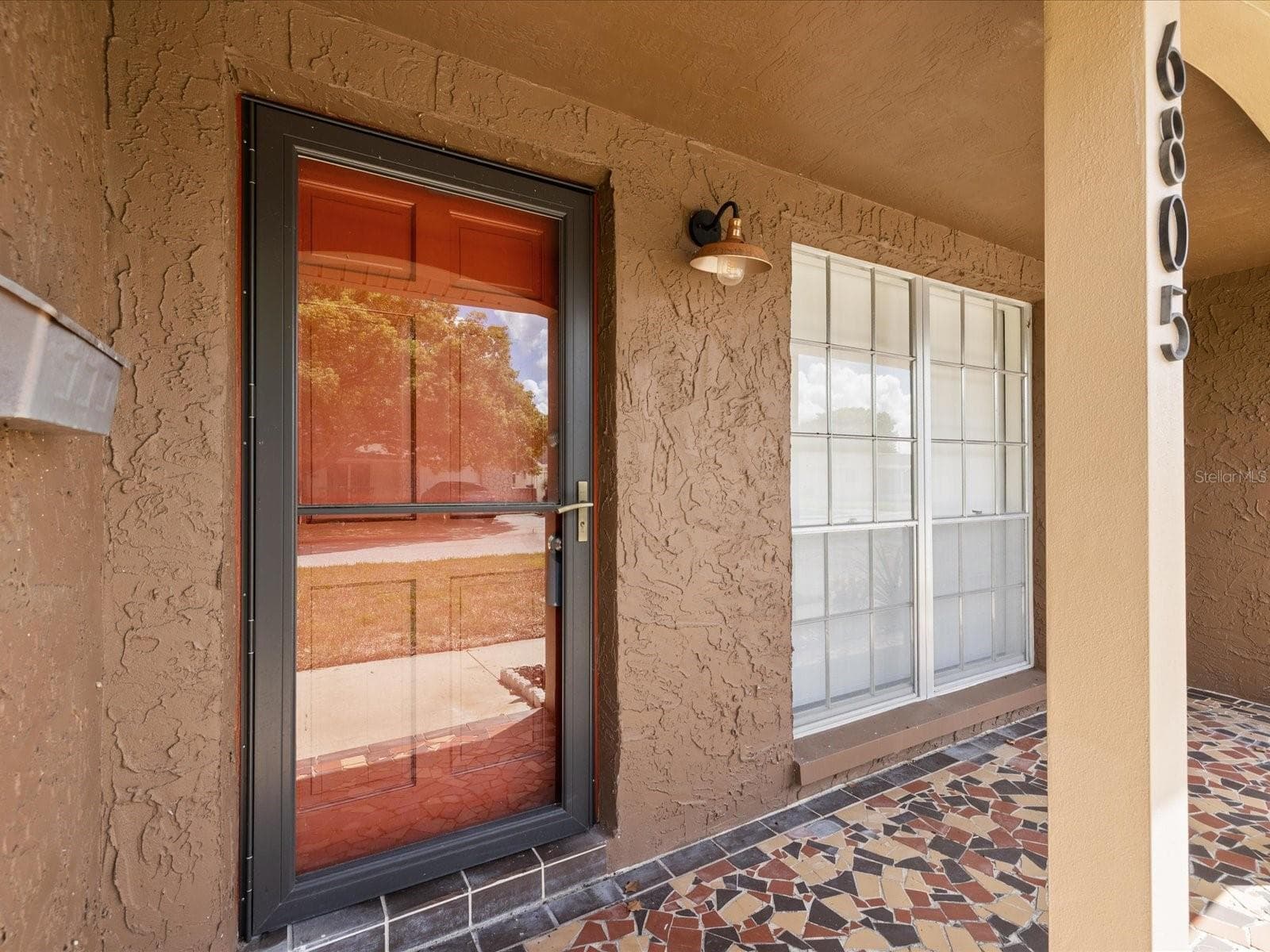 6805 Altavista St photo 2