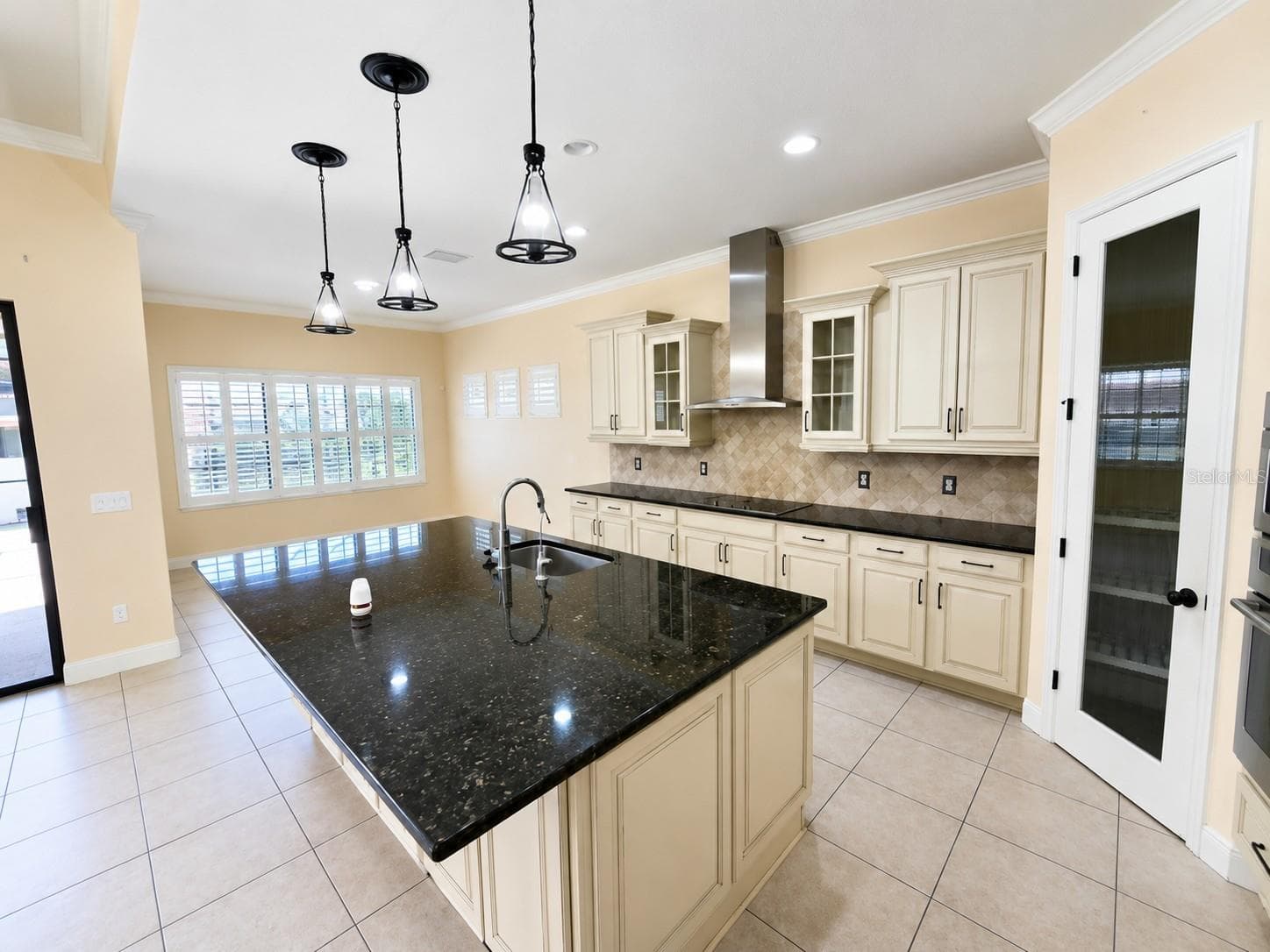 10911 Charmwood Dr photo 3
