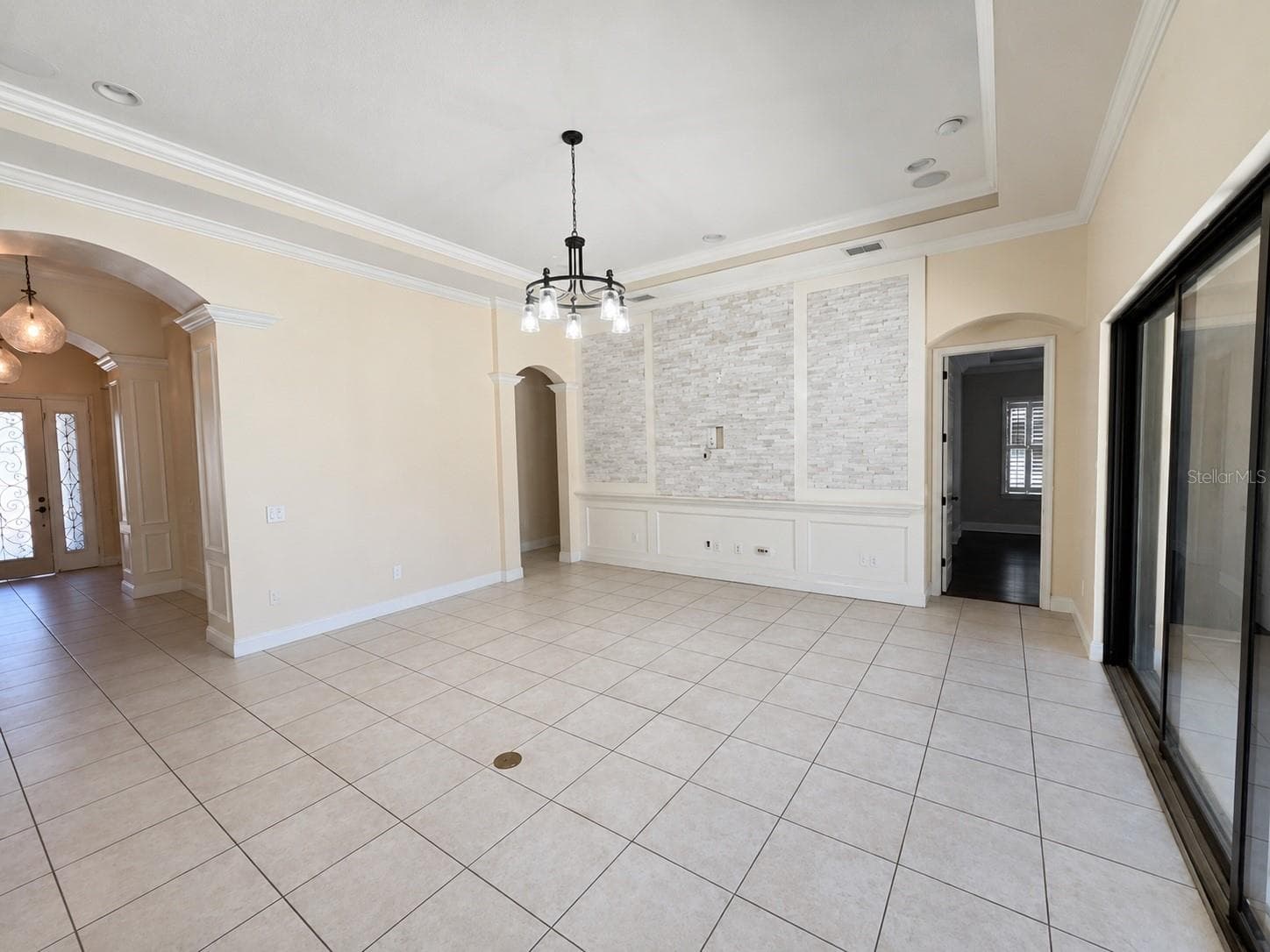 10911 Charmwood Dr photo 4