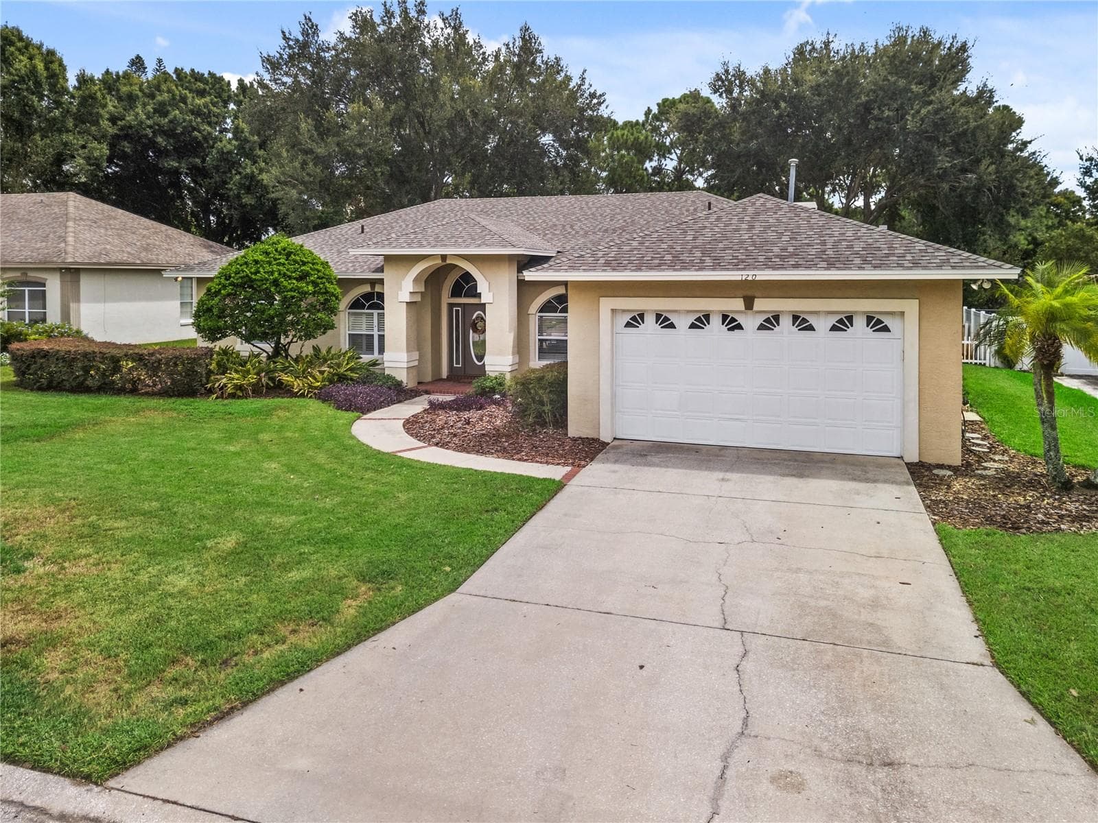 120 Lake Mariam Way photo 3