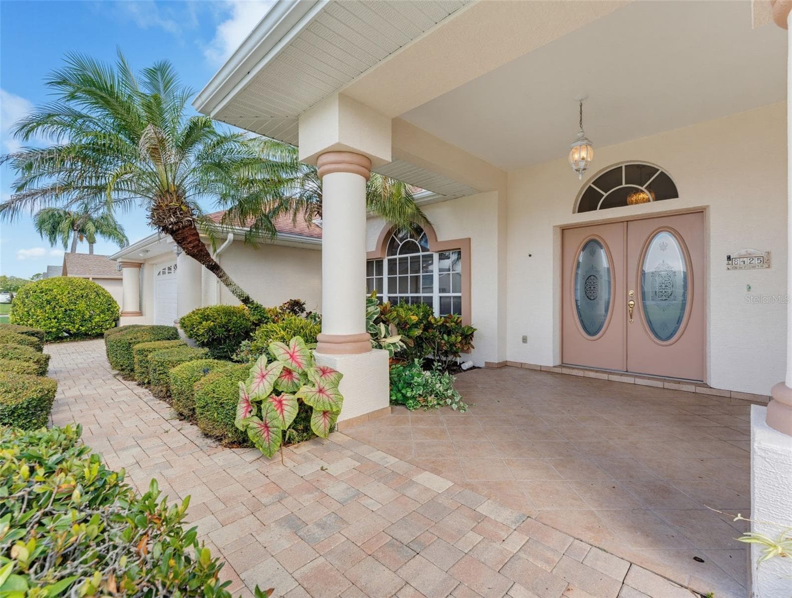 8425 Danbury Ln photo 5