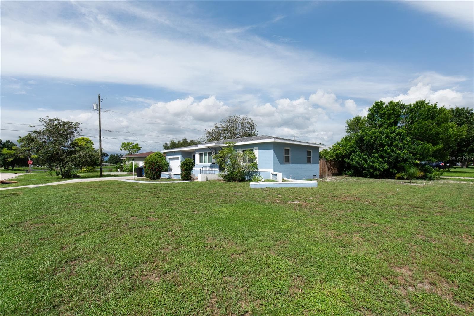 2501 Leslee Lake Dr N photo 4