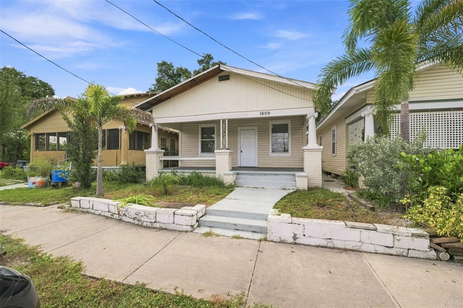 1609 E Lake Ave photo 2
