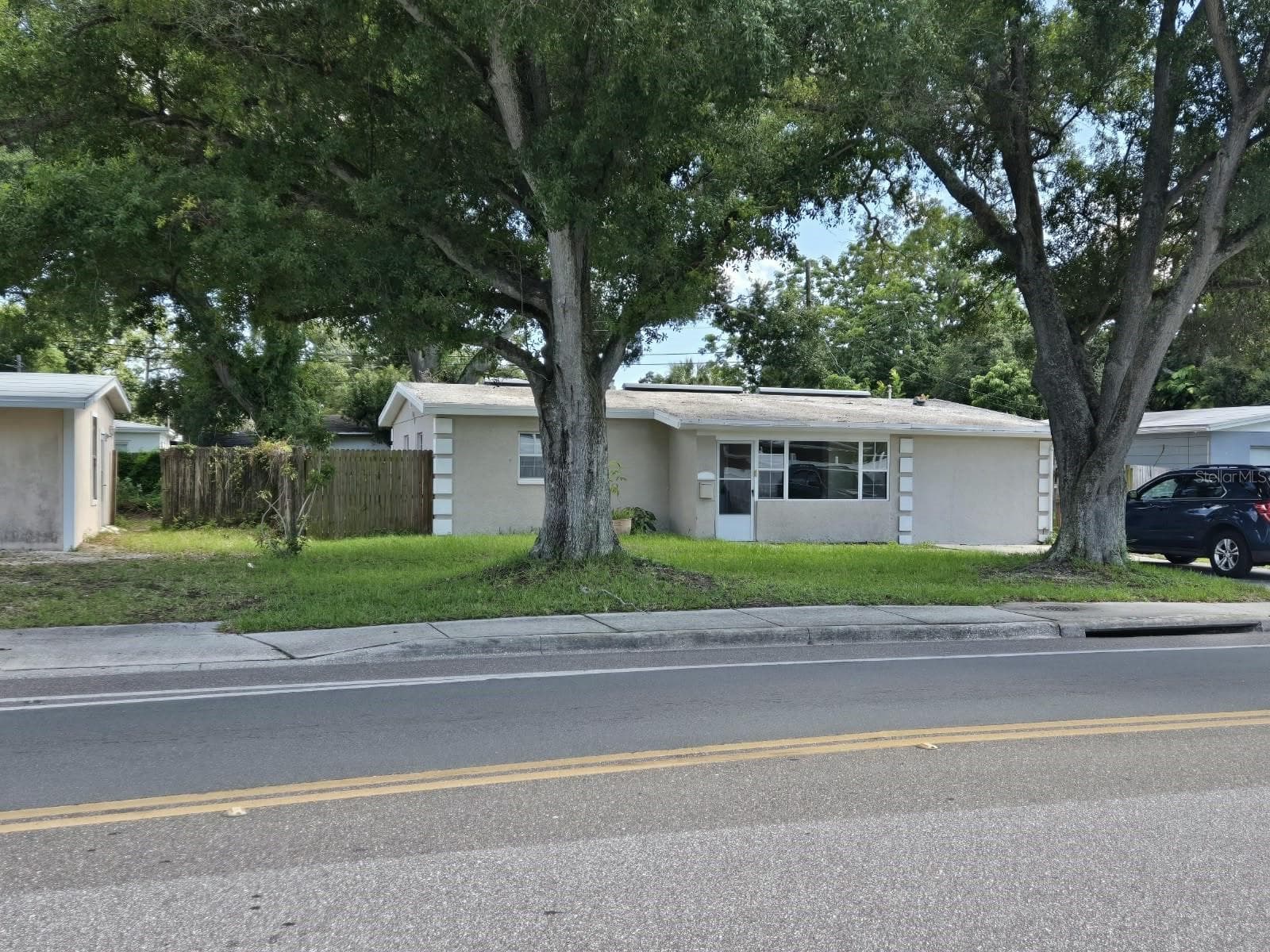 5772 94th Ave N photo 2