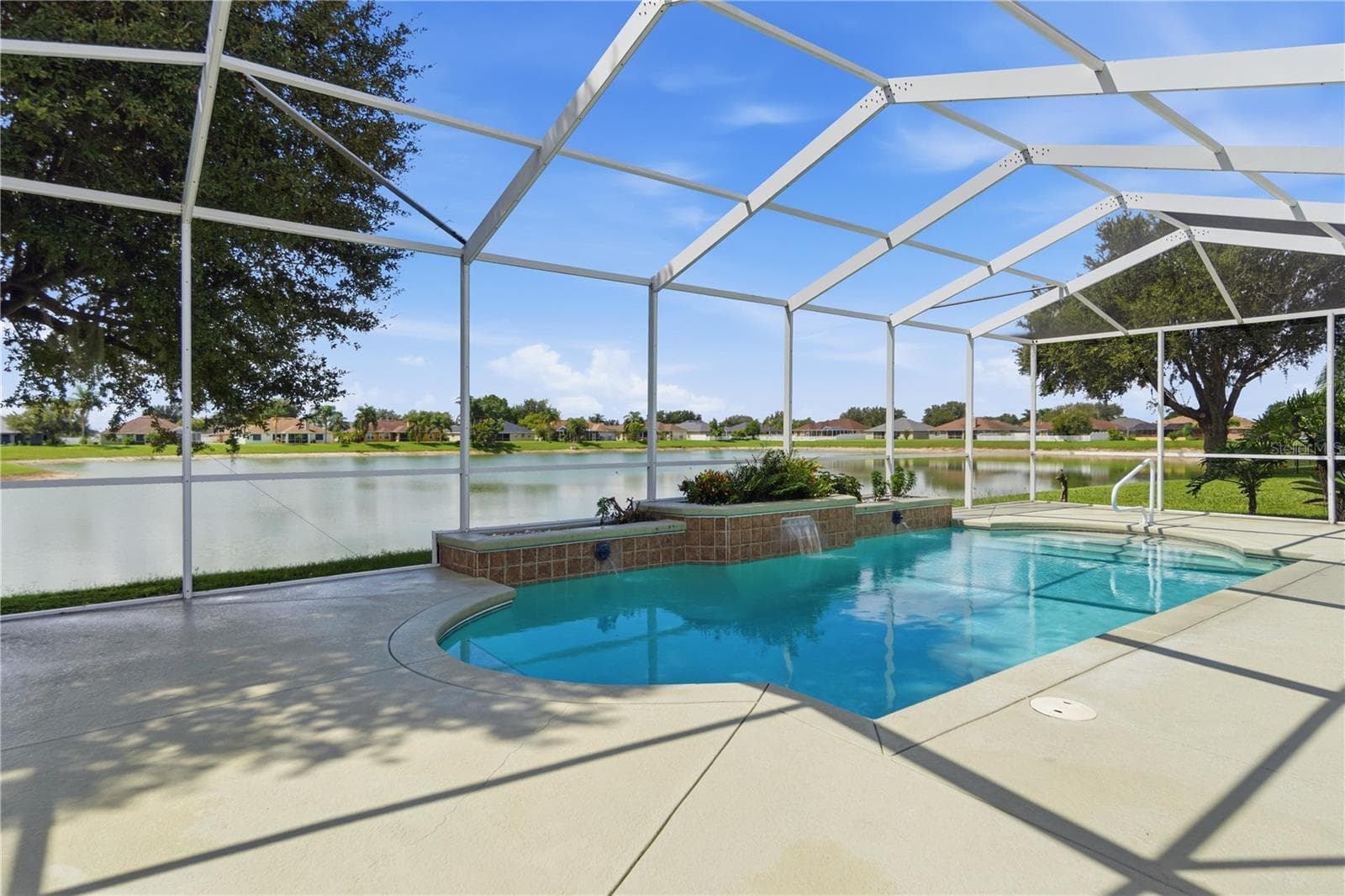 543 Terranova Cir photo 3