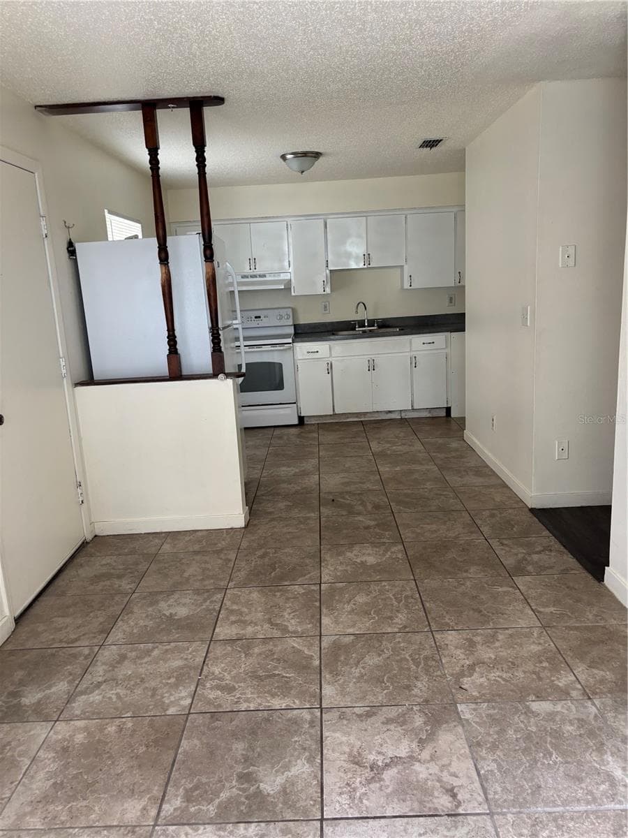 38342-38344 12th Ave photo 4