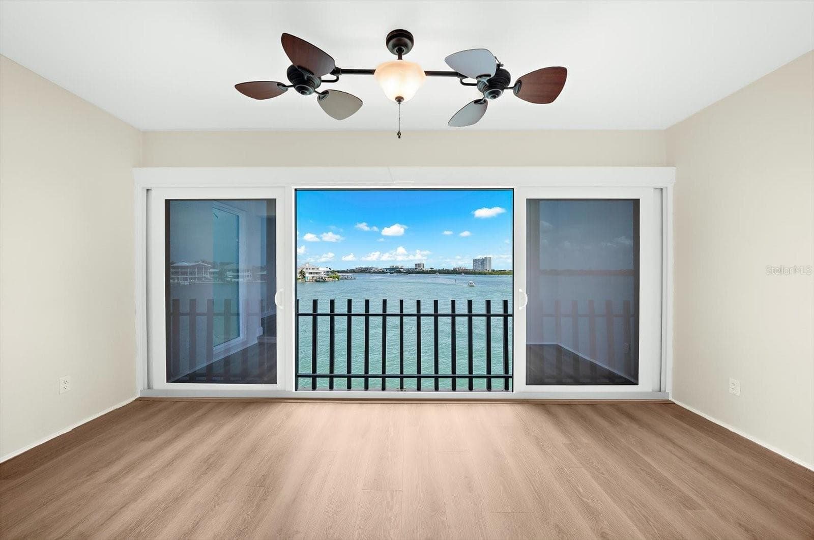 868 Bayway Blvd #307 photo 3