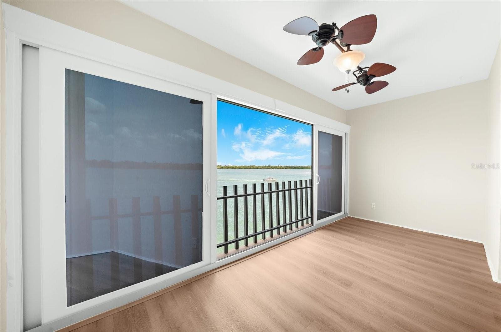 868 Bayway Blvd #307 photo 4