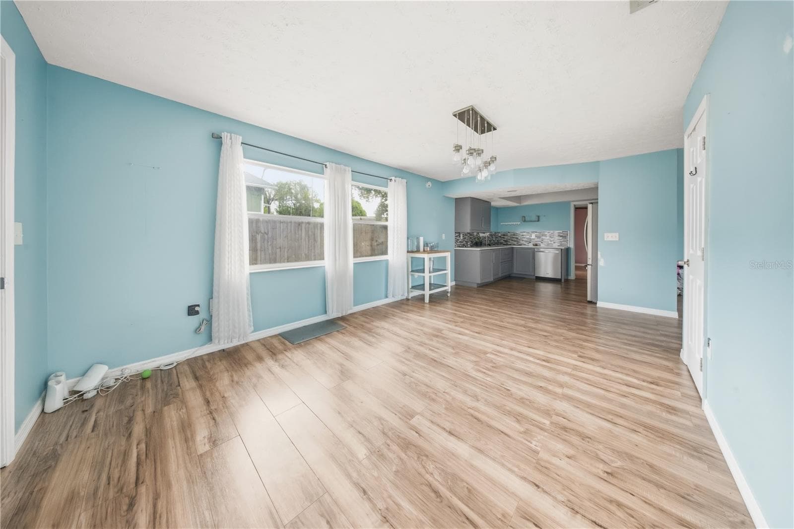 505 Timber Ln photo 5