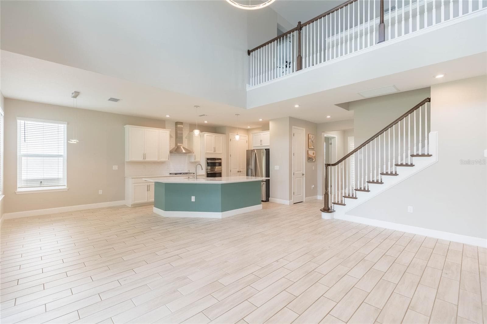 13649 Cannon Dr photo 5