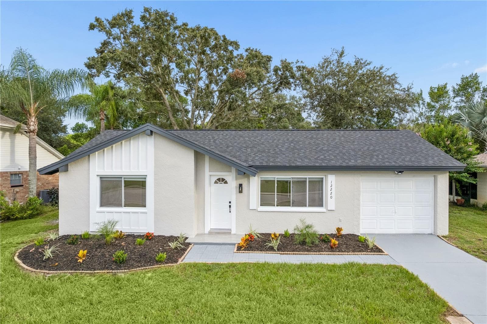12220 Meadowbrook Ln photo 4
