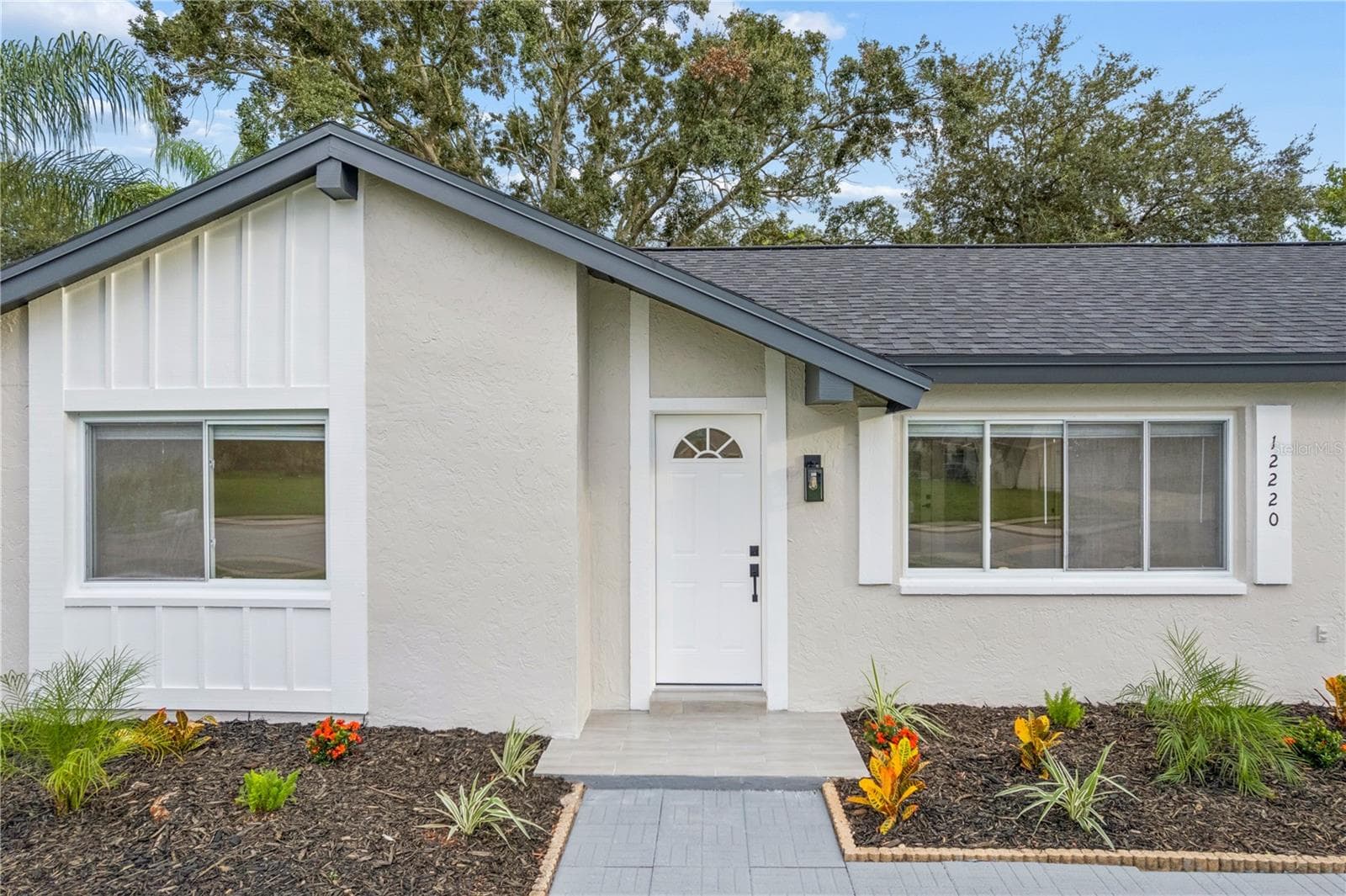 12220 Meadowbrook Ln photo 5