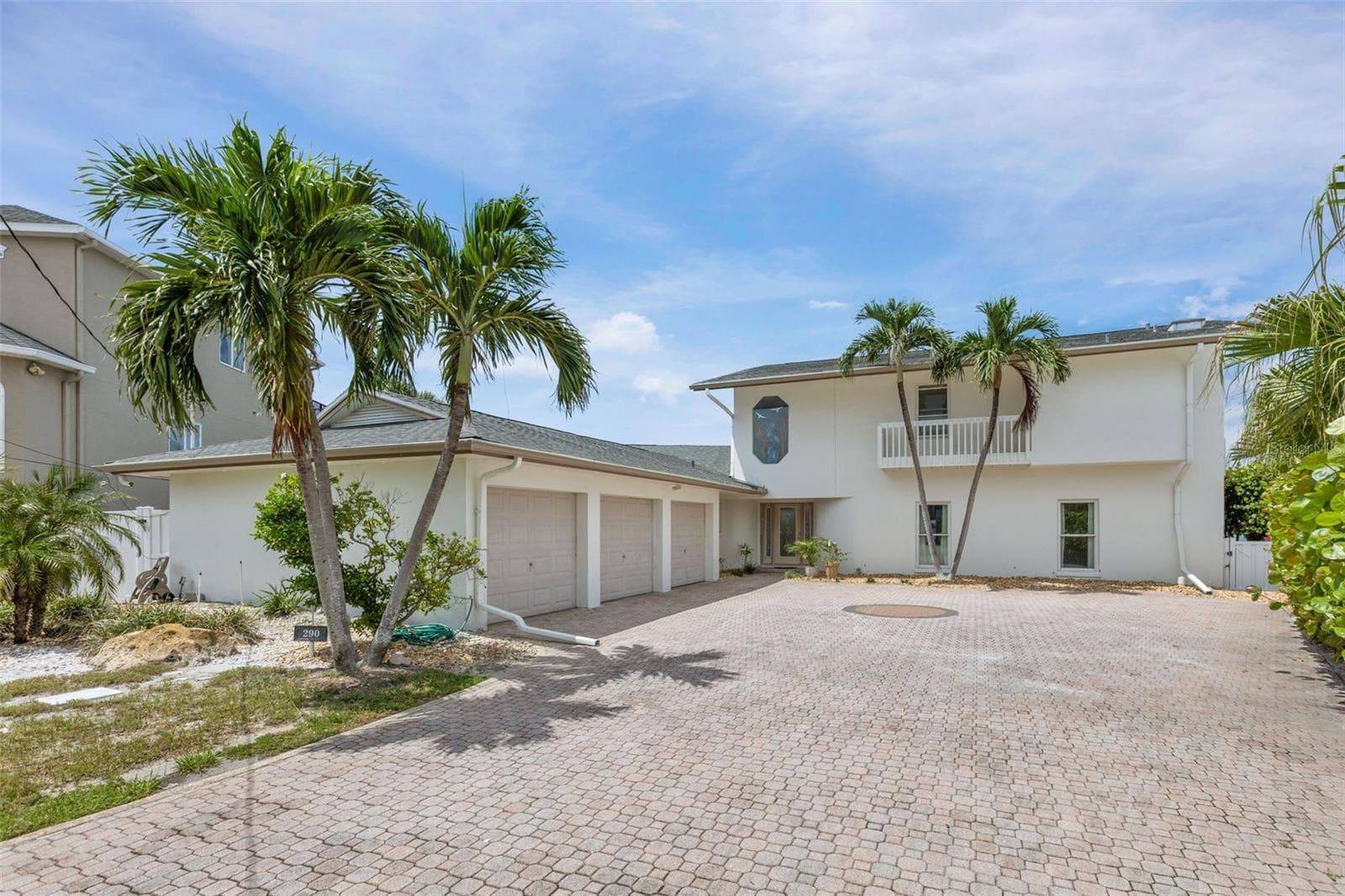 290 Bayside Dr photo 2
