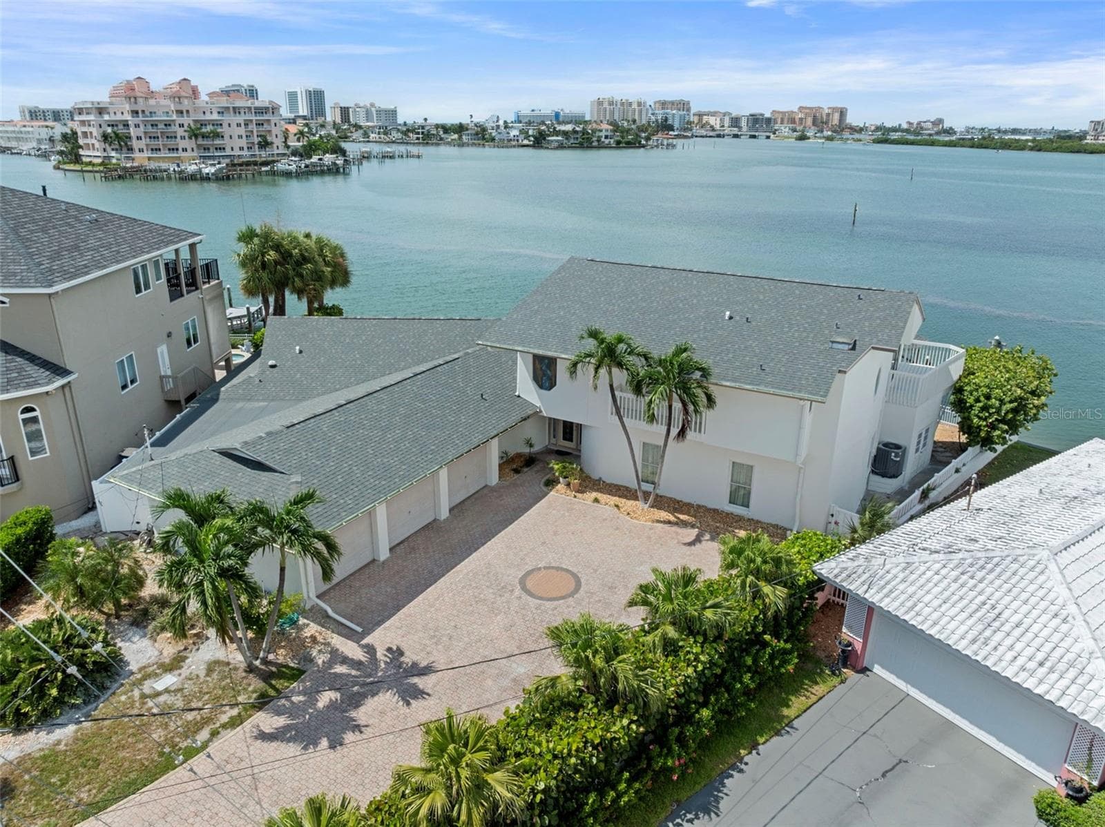 290 Bayside Dr photo 3