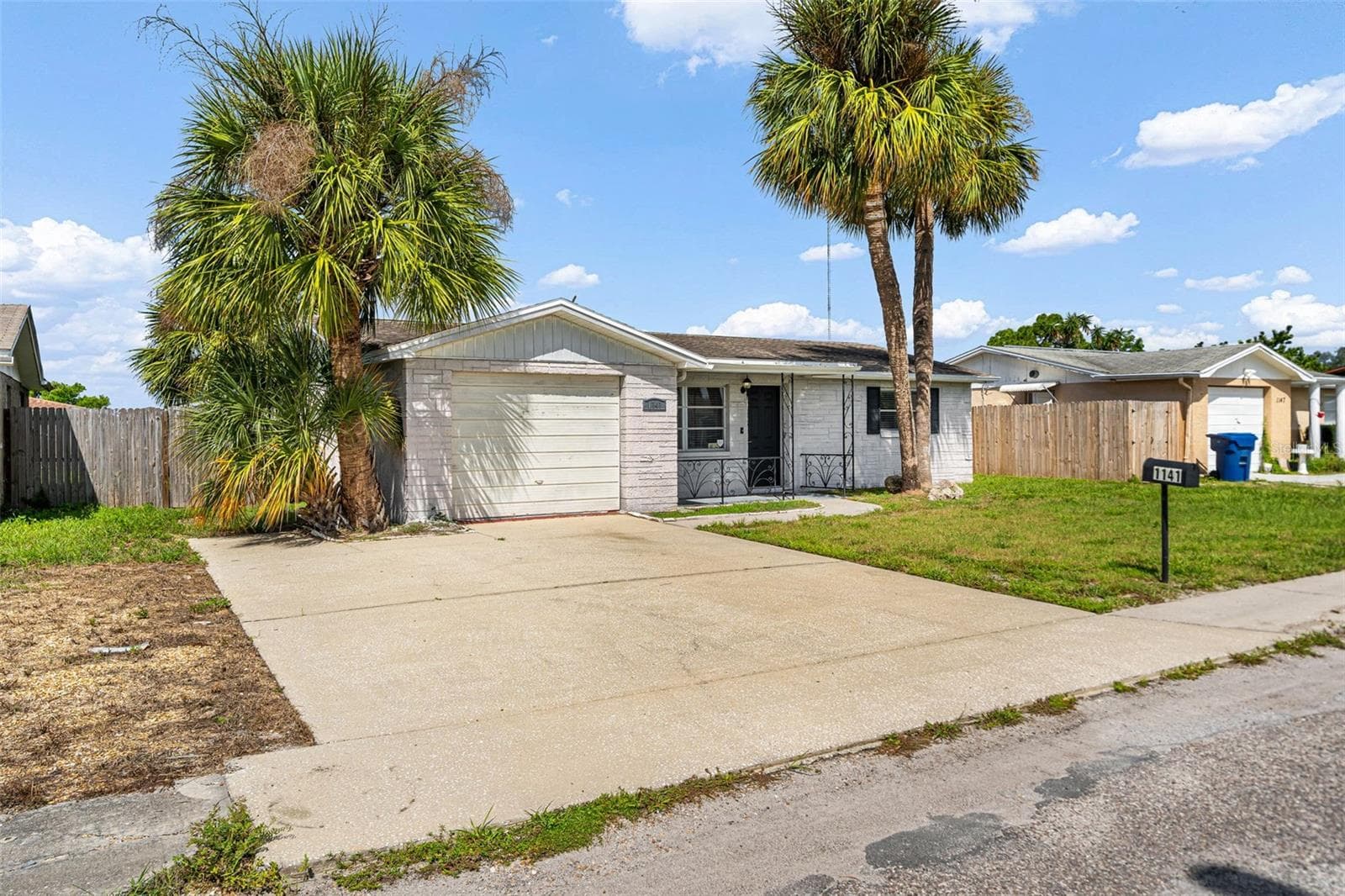 1141 Maybury Dr photo 2