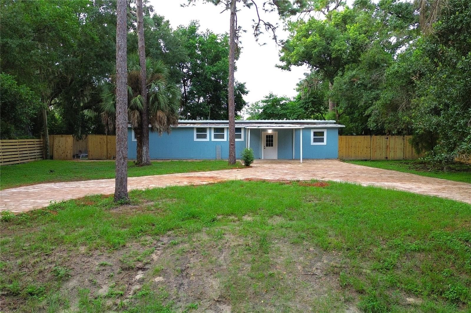 6934 Azlee Ave photo 3