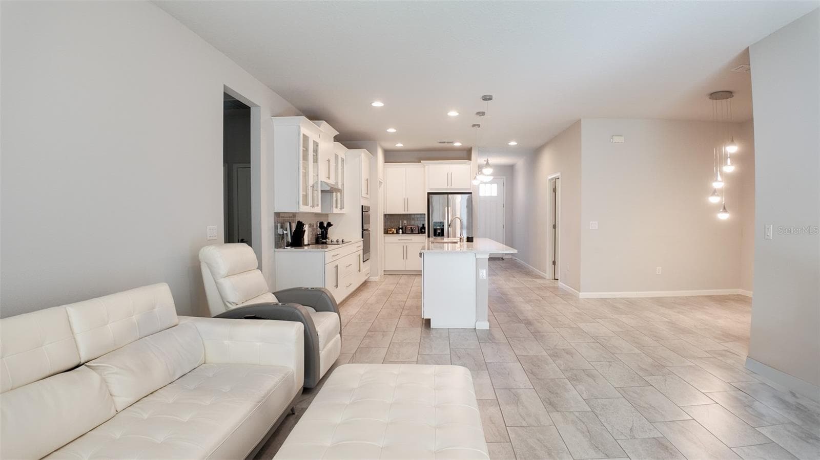12937 Satin Lily Dr photo 2