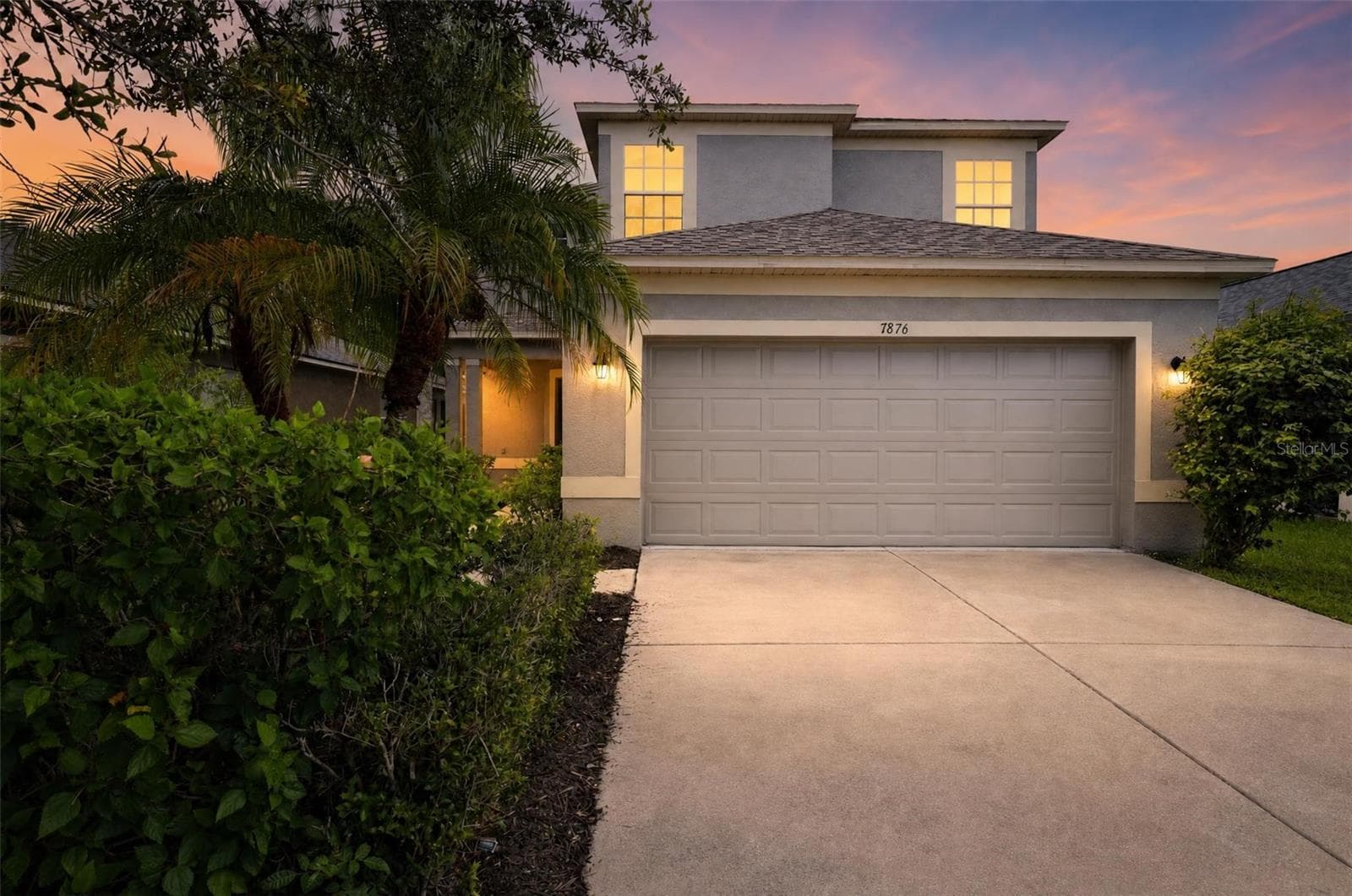 7876 Carriage Pointe Dr photo 2