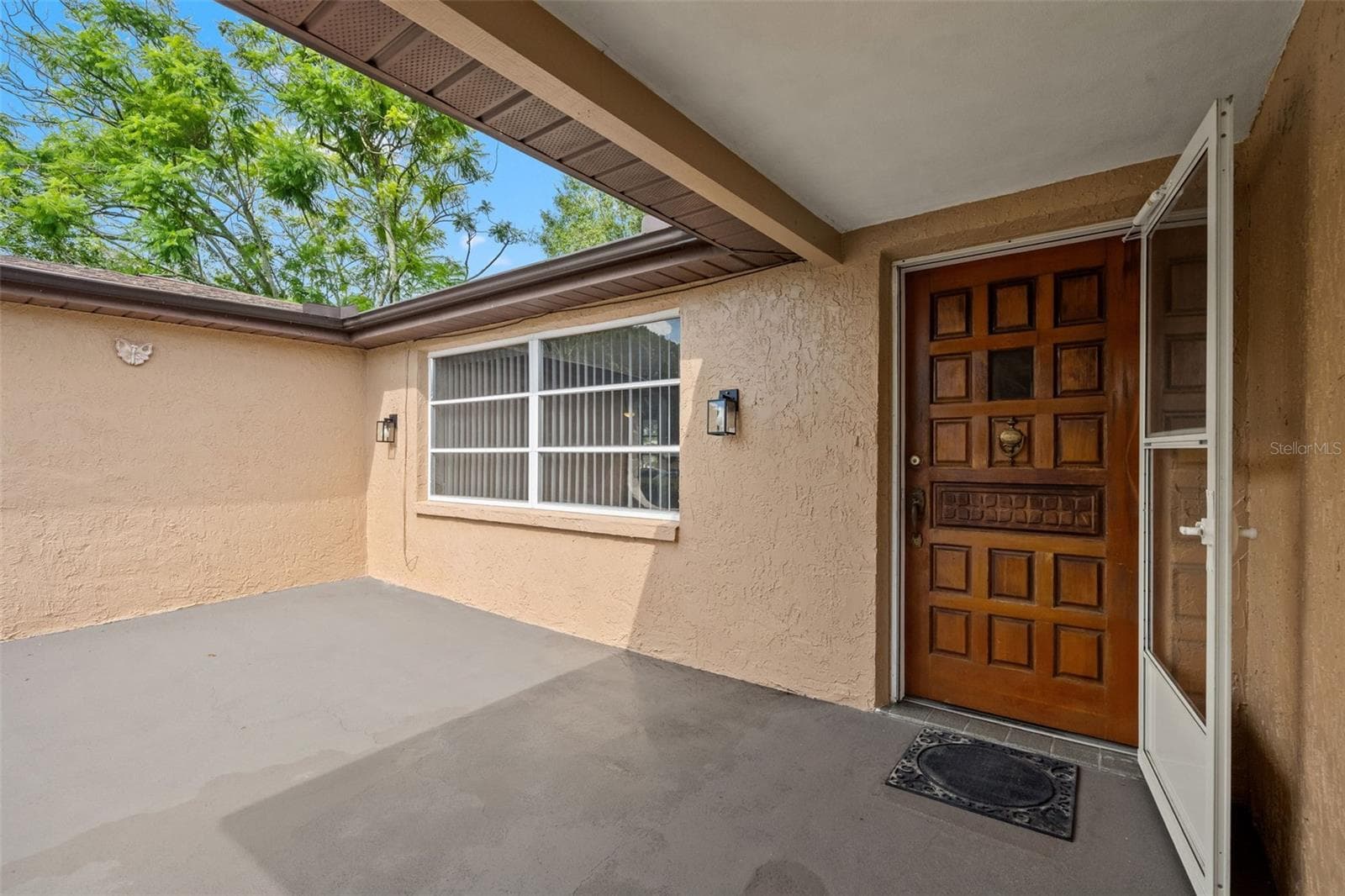 9926 Lakeside Ln photo 5