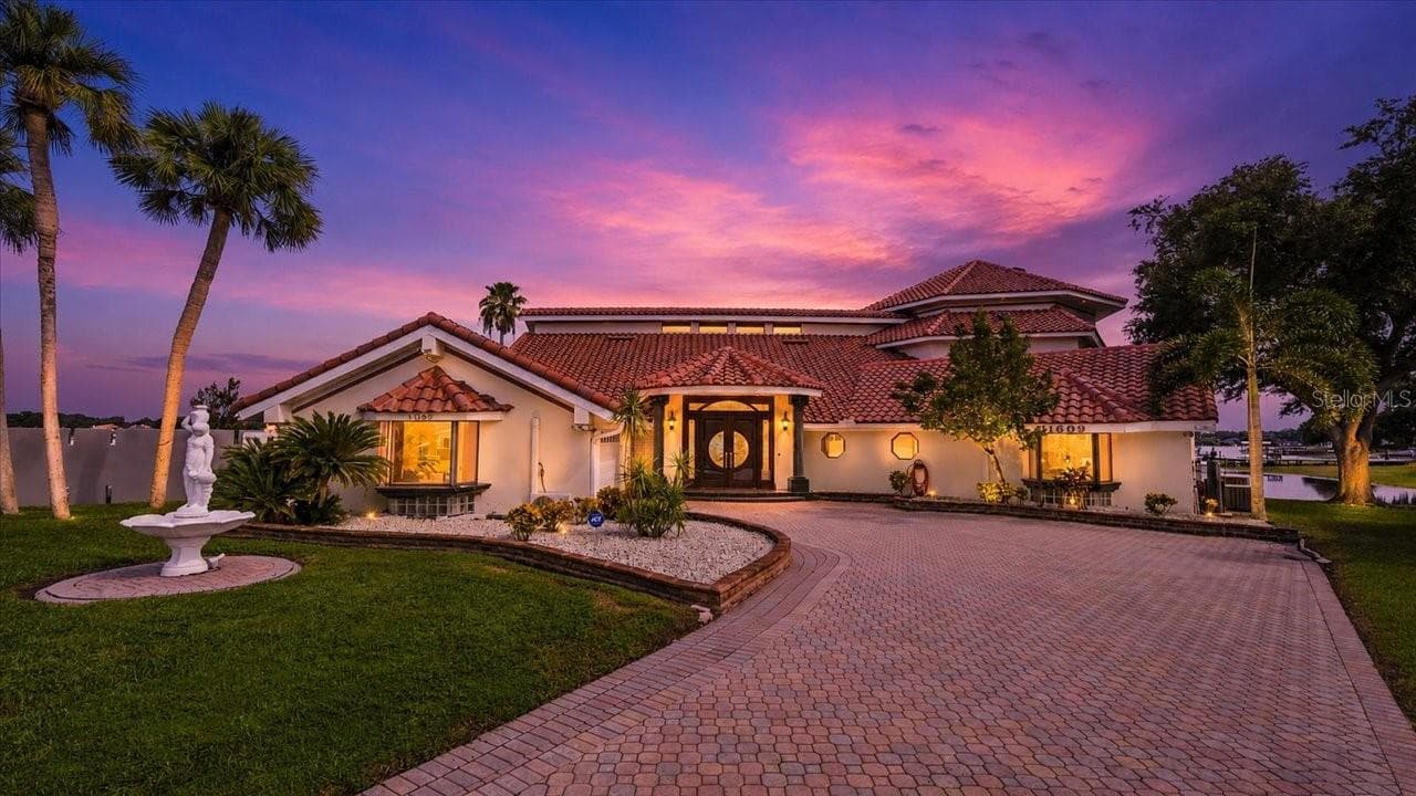 11609 Carrollwood Dr