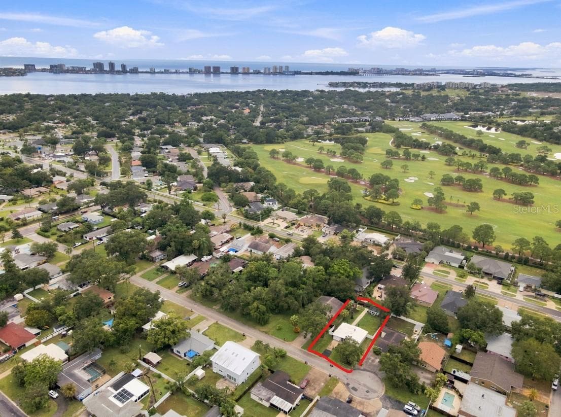 1773 Ezelle Ave photo 4