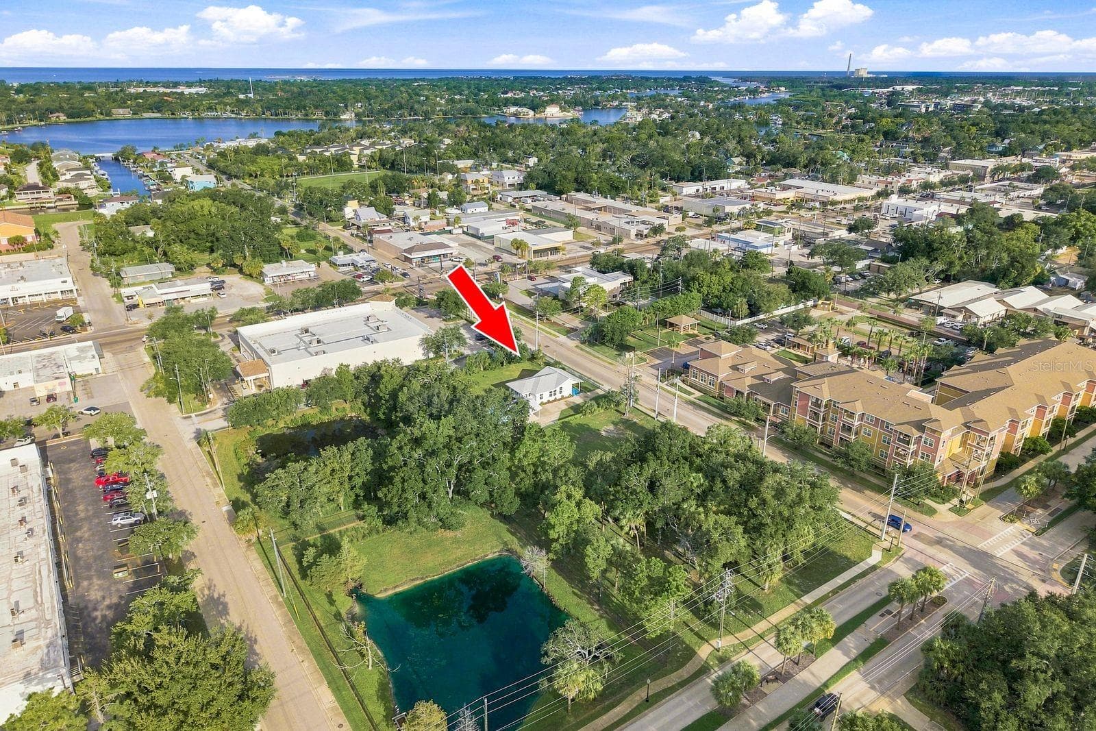 112 E Martin Luther King Jr Dr photo 3