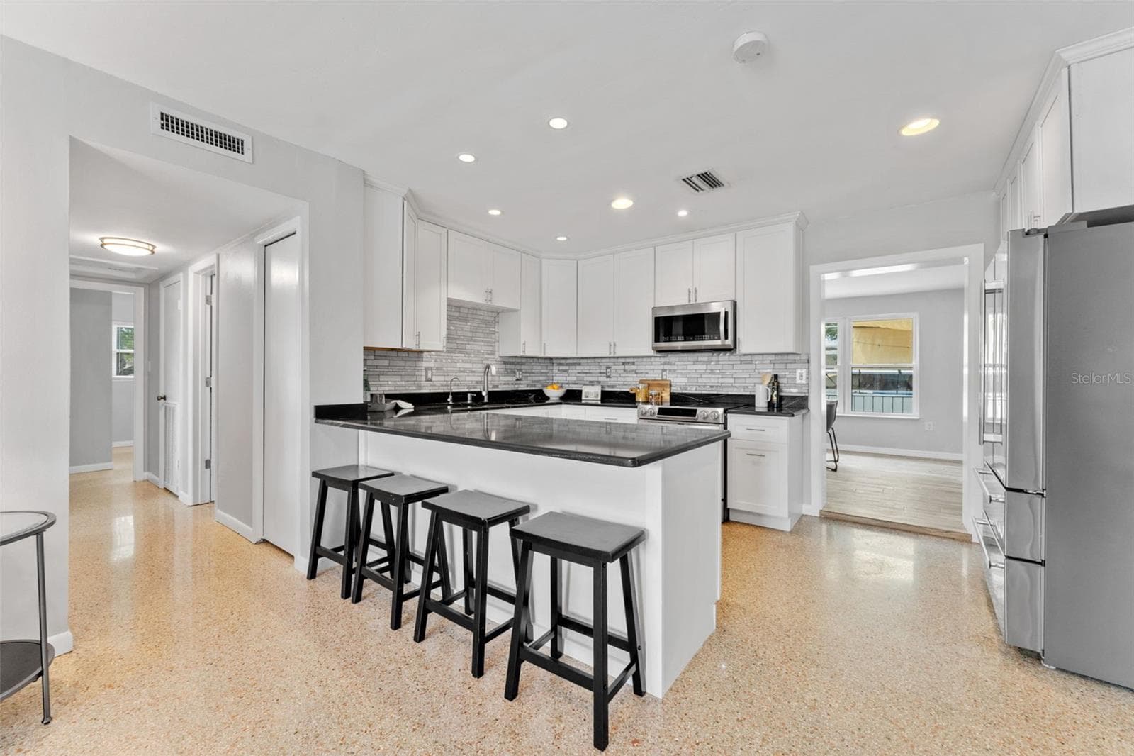 5208 Ansley Cir photo 5