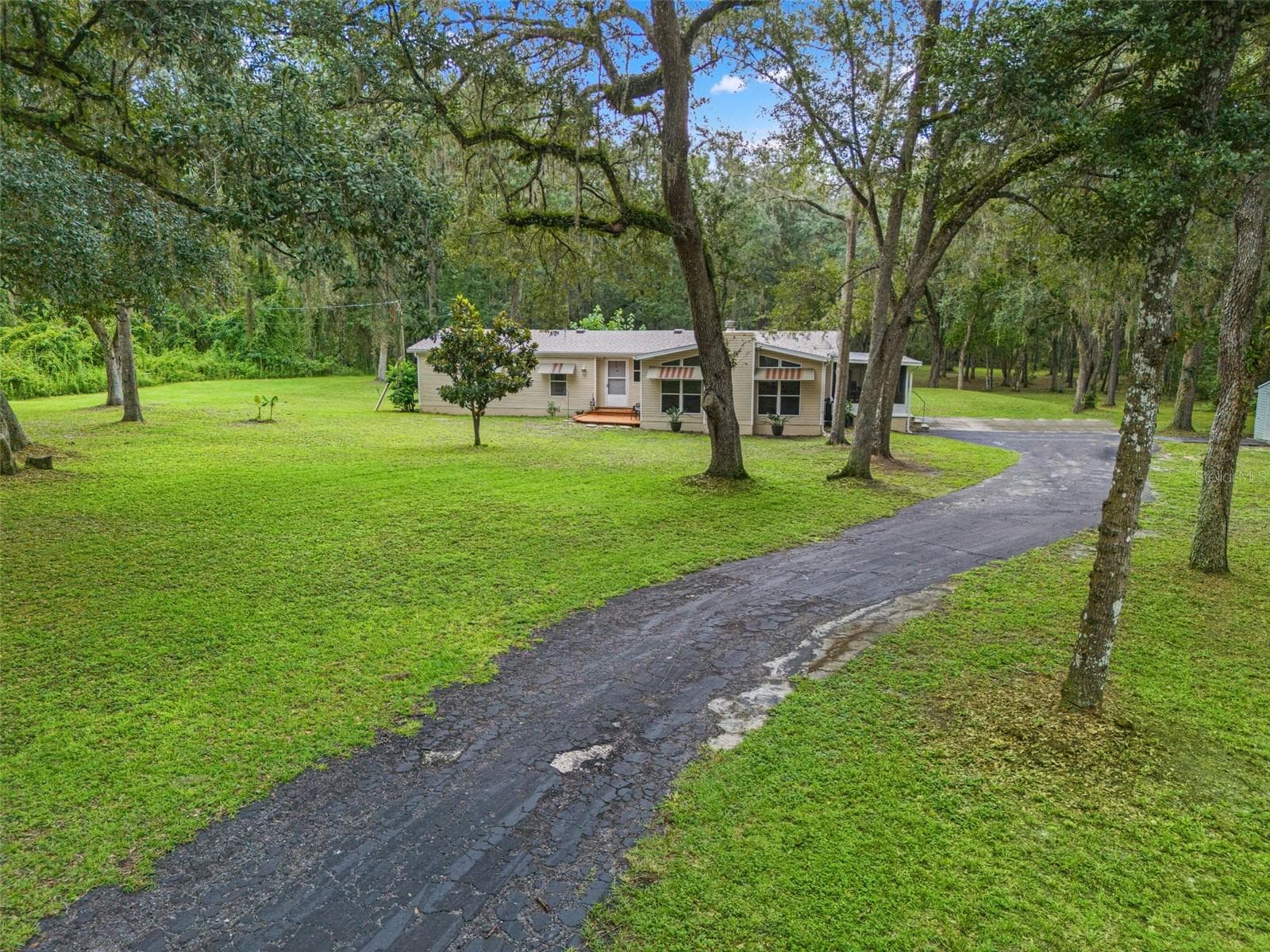 4088 Culbreath Rd photo 2