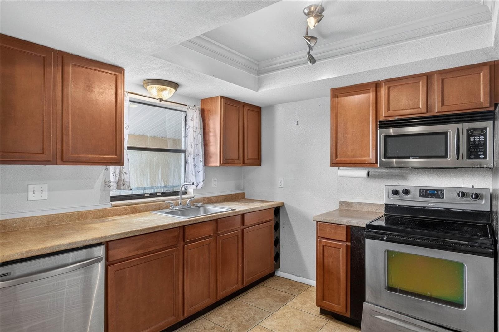 6301 58th St N #806 photo 3