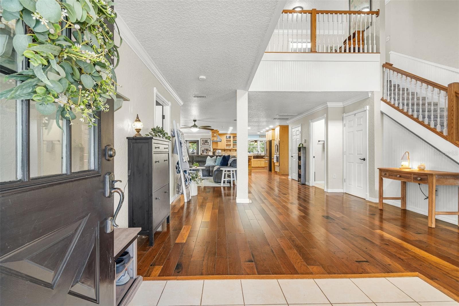 15610 Country Ln photo 3