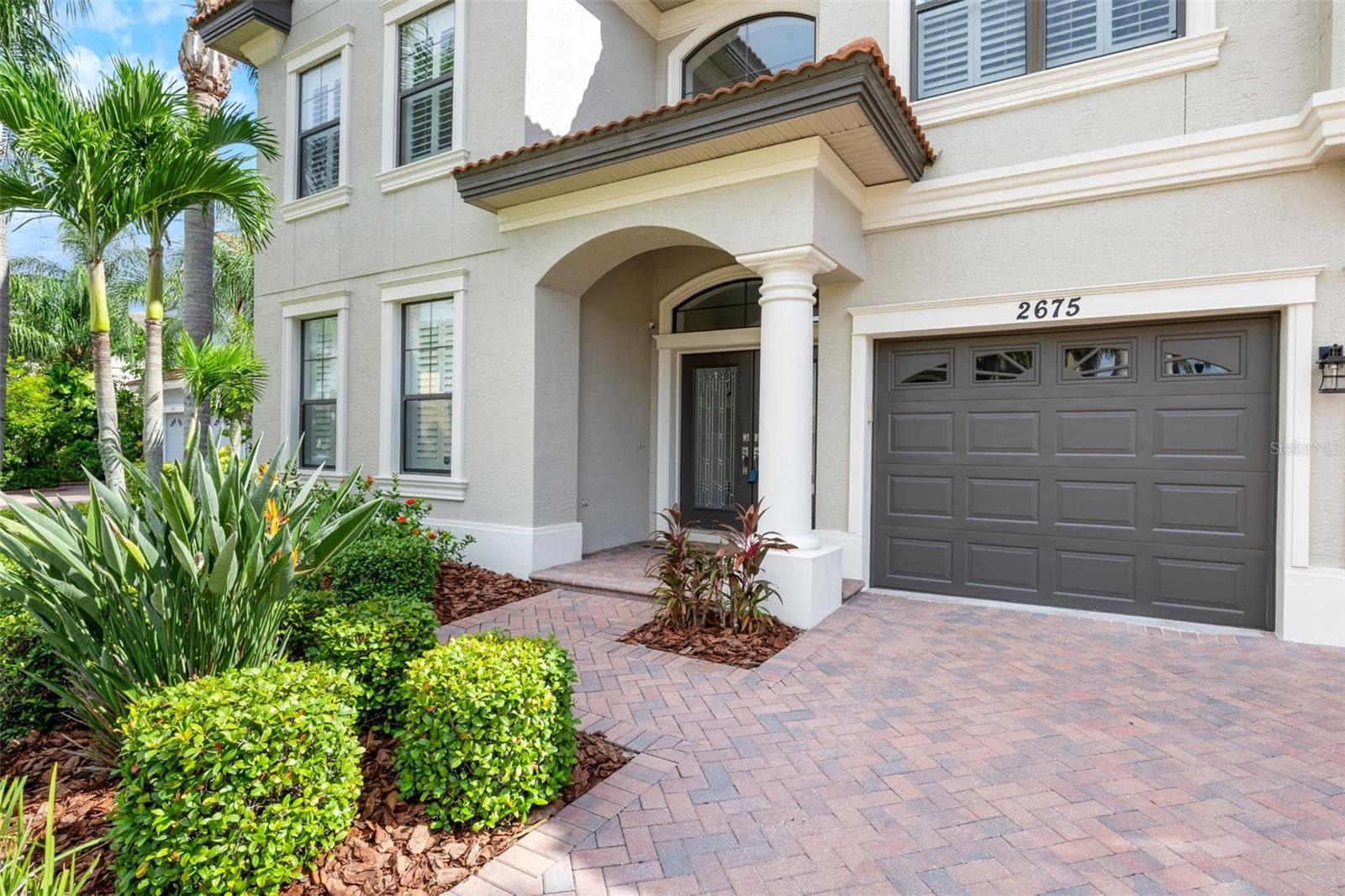 2675 Lakebreeze Ln S photo 2