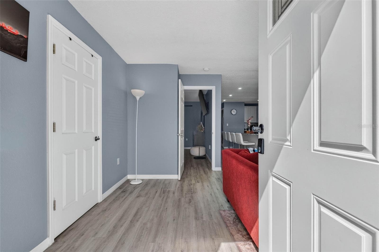 8114 N Edison Ave photo 3