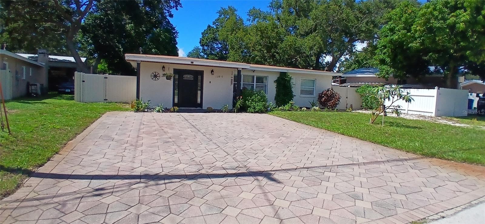 12812 Lake Dr photo 3