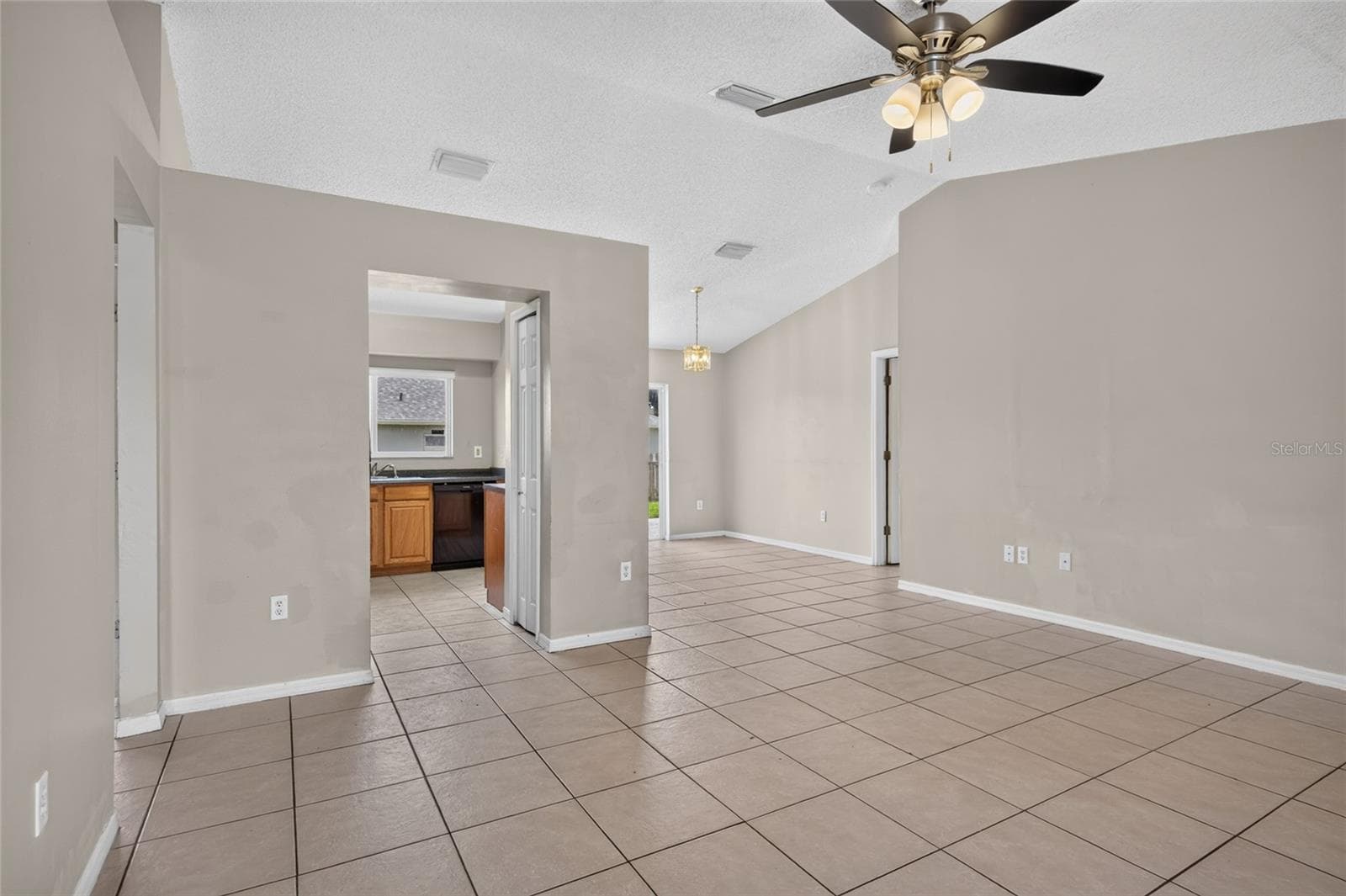 310 Shelby Brooke Dr photo 4