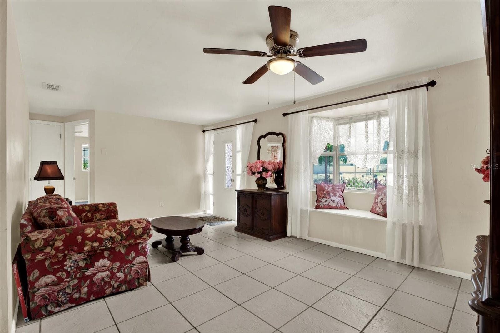 4737 Longwood Ave photo 4