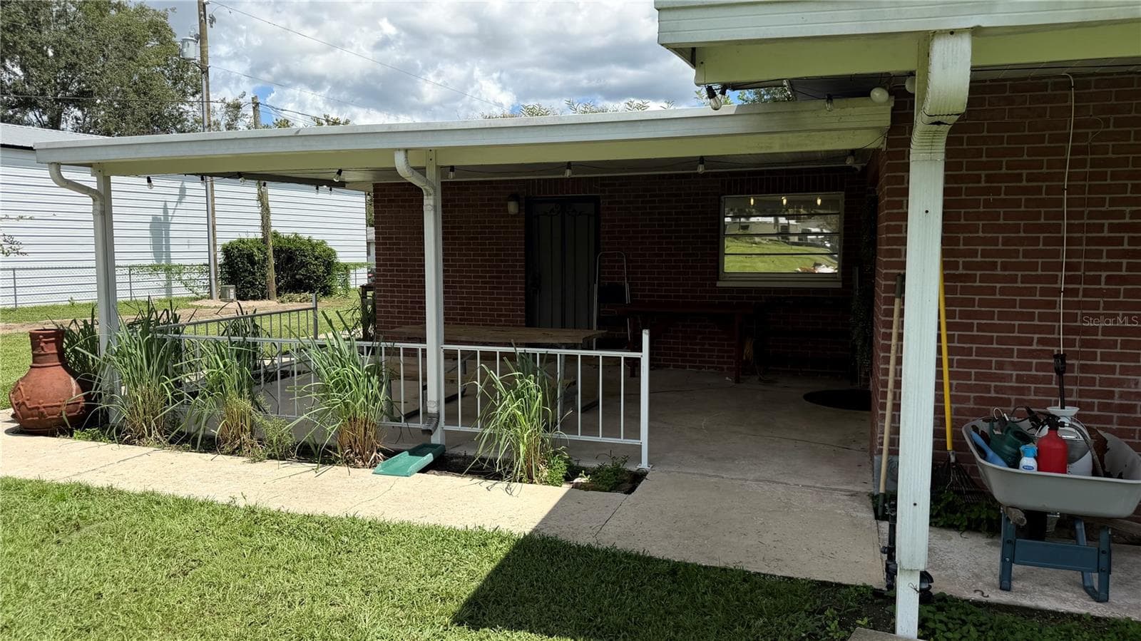 3933 Allen Rd photo 4