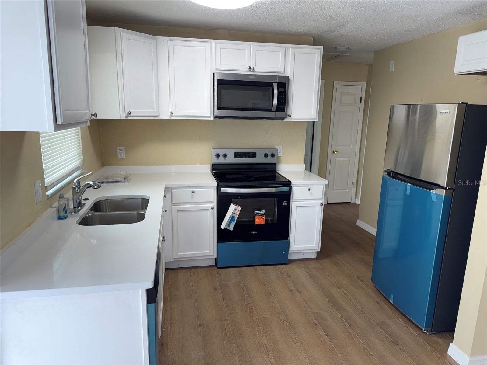 9637 Marlinton Ln photo 5