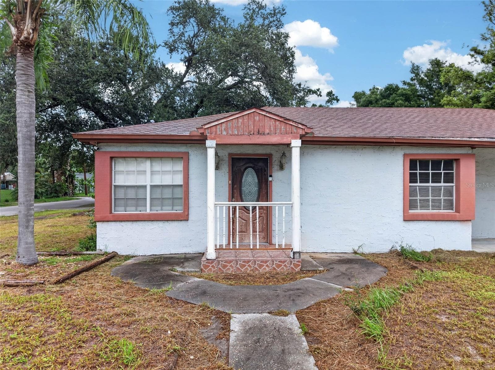 1302 E Sligh Ave photo 2