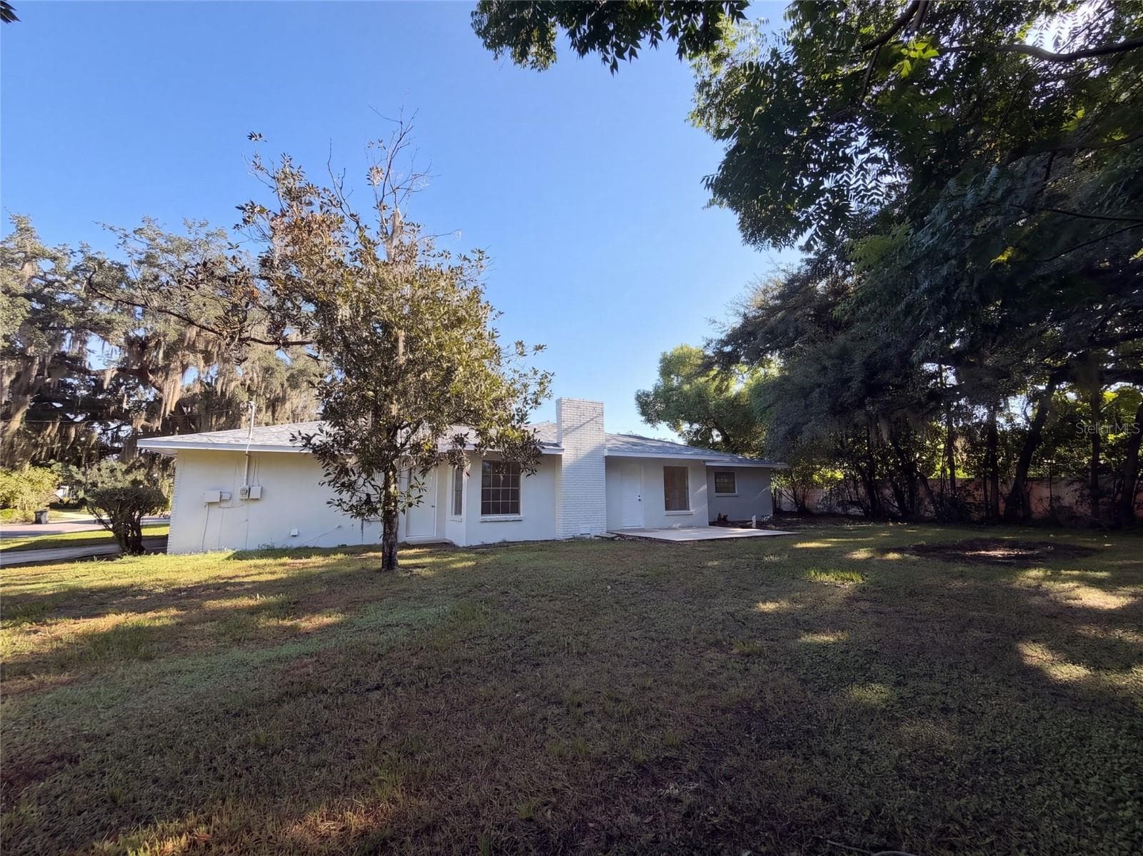 601 Carolyn Dr photo 5