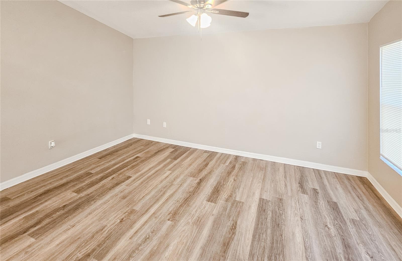 1013 E Eskimo Ave photo 5