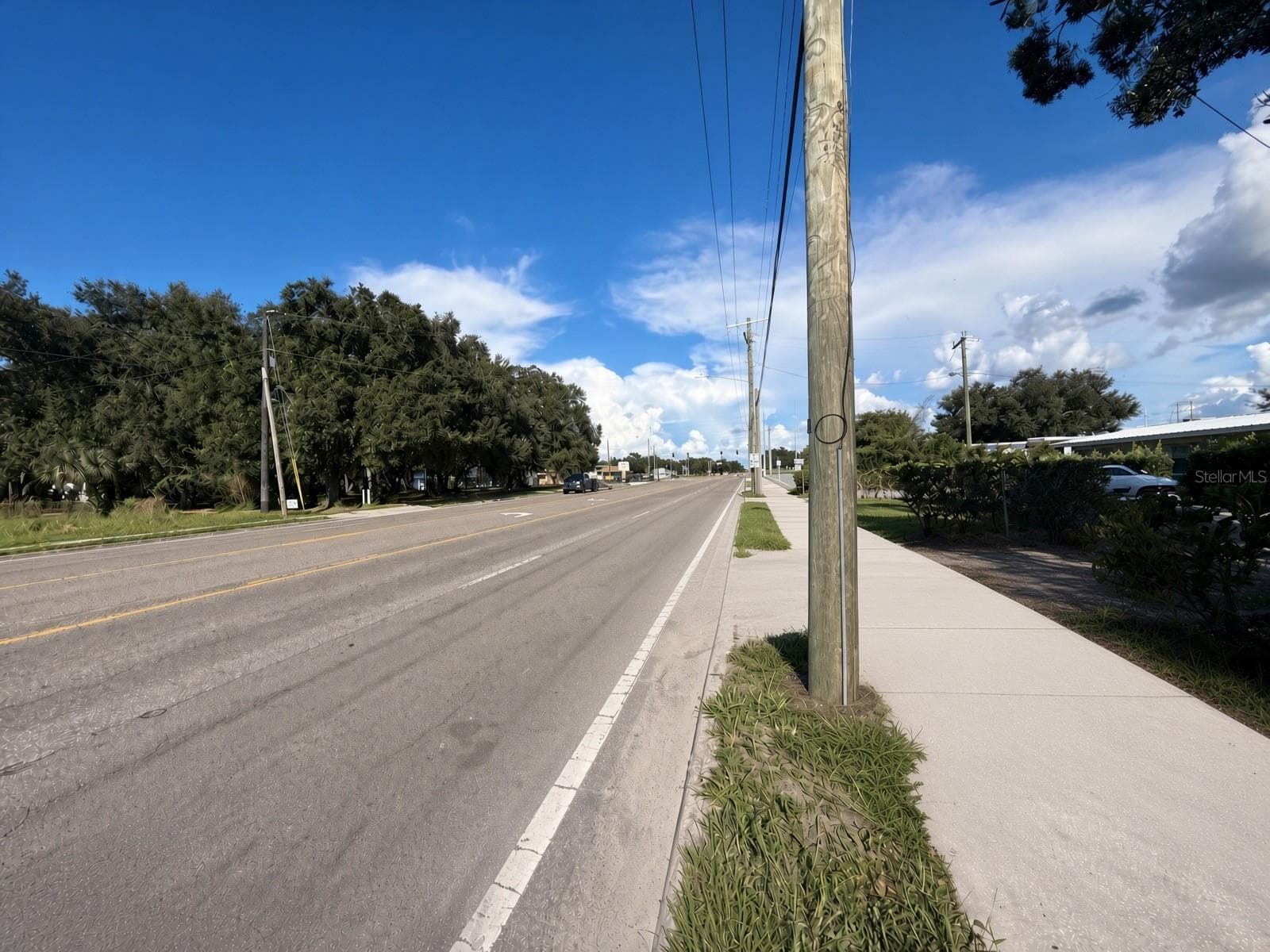 7707 Gibsonton Dr photo 3